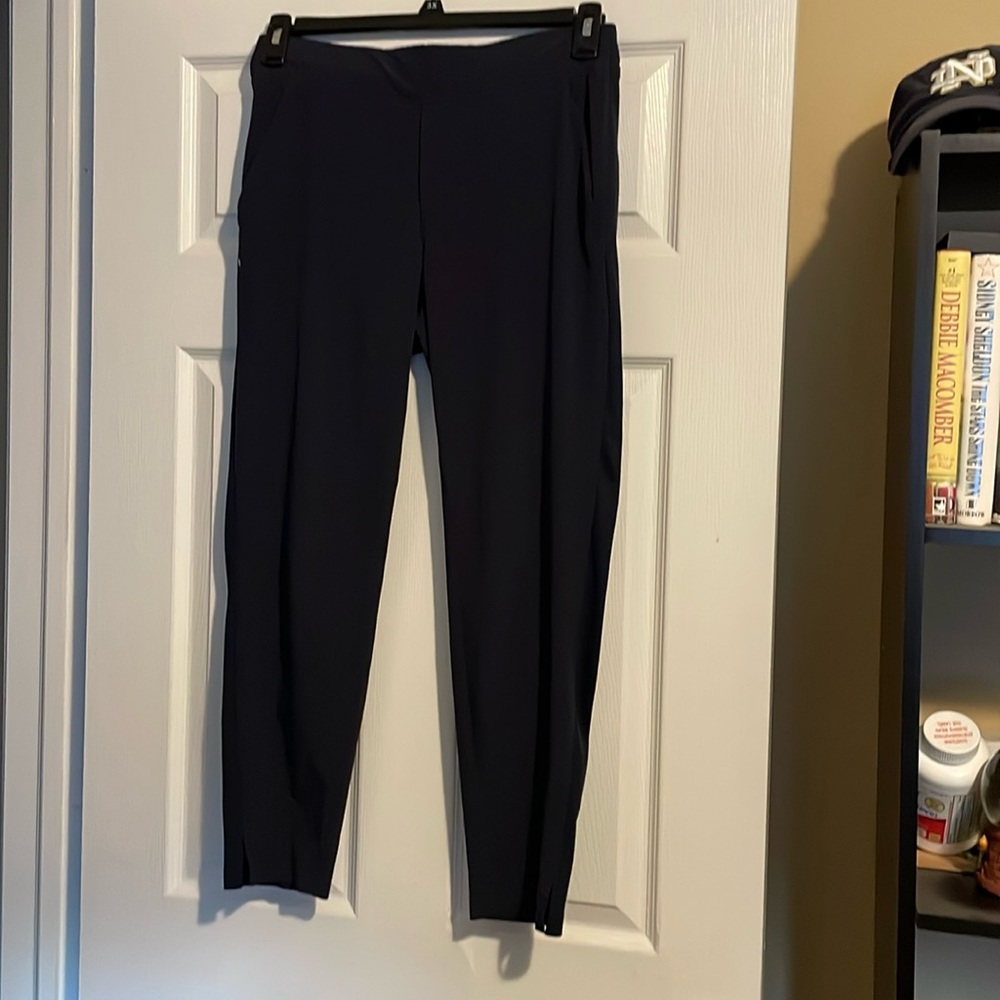 Athleta Brooklyn women’s navy blue ankle pants size 6
